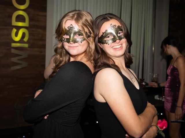 Snapshots of an enchanting evening at last week's Midnight Masquerade Ball! 🎭🪩