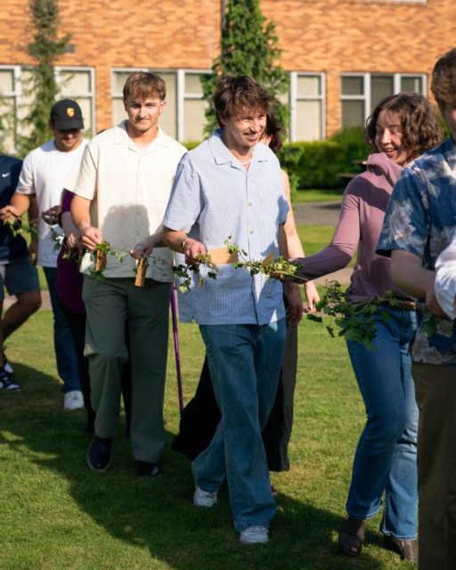 There’s something special about Baccalaureate bringing the journey full circle. 🌿
 
This evening we came together for a time of reflection, worship, and celebration with students and their families. The Cutting of the Ivy brings us back to Twining of the Ivy during Orientation weekend, where the journey at Bushnell began.

See you tomorrow morning, graduates!