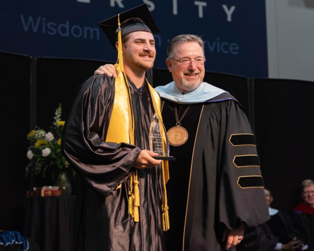 Congratulations to Jacob Courtney on being awarded the distinguished President's Scholastic Award at Spring Commencement! 🏆
Jacob graduated with a remarkable 4.40 grade point average (GPA), with 126 credits at Bushnell, and received his Bachelor of Science degree in Biology during Spring Commencement.
Great job, Jacob!