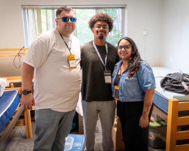 Welcome to Bushnell University, new Beacons! 💙💛
Students and families are arriving on campus, getting settled in, and beginning their first full day of New Student Orientation!