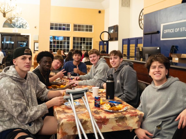 Thankful for our community at Bushnell Friendsgiving! 🦃🍂