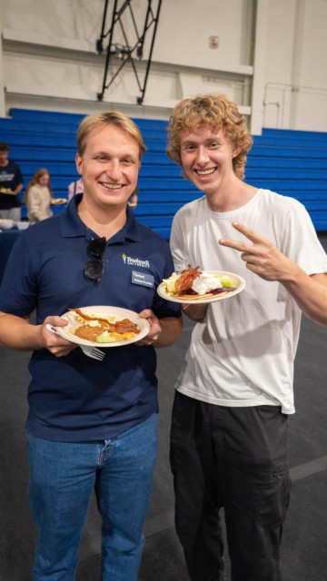 Starting day two of Orientation with pancakes and new connections! 🥞
Our new Beacons spent the morning getting to know Bushnell professors in their academic area of interest, asking questions, and building relationships that will carry into the year ahead.