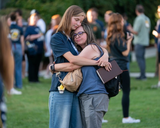 Closing out the first day of Orientation by connecting our newest Beacons to the Bushnell community through the President’s Dinner, prayer over our students, and Twining of the Ivy — our annual tradition symbolizing our shared unity in Christ and the beginning of a new chapter together. 

We’re grateful for all the families who joined us today, and we can’t wait to see our new Beacons continue building connections and finding their place at Bushnell throughout the rest of Orientation!